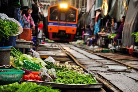 Viaggio in treno attraverso la Thailandia: da Bangkok a Koh Samui